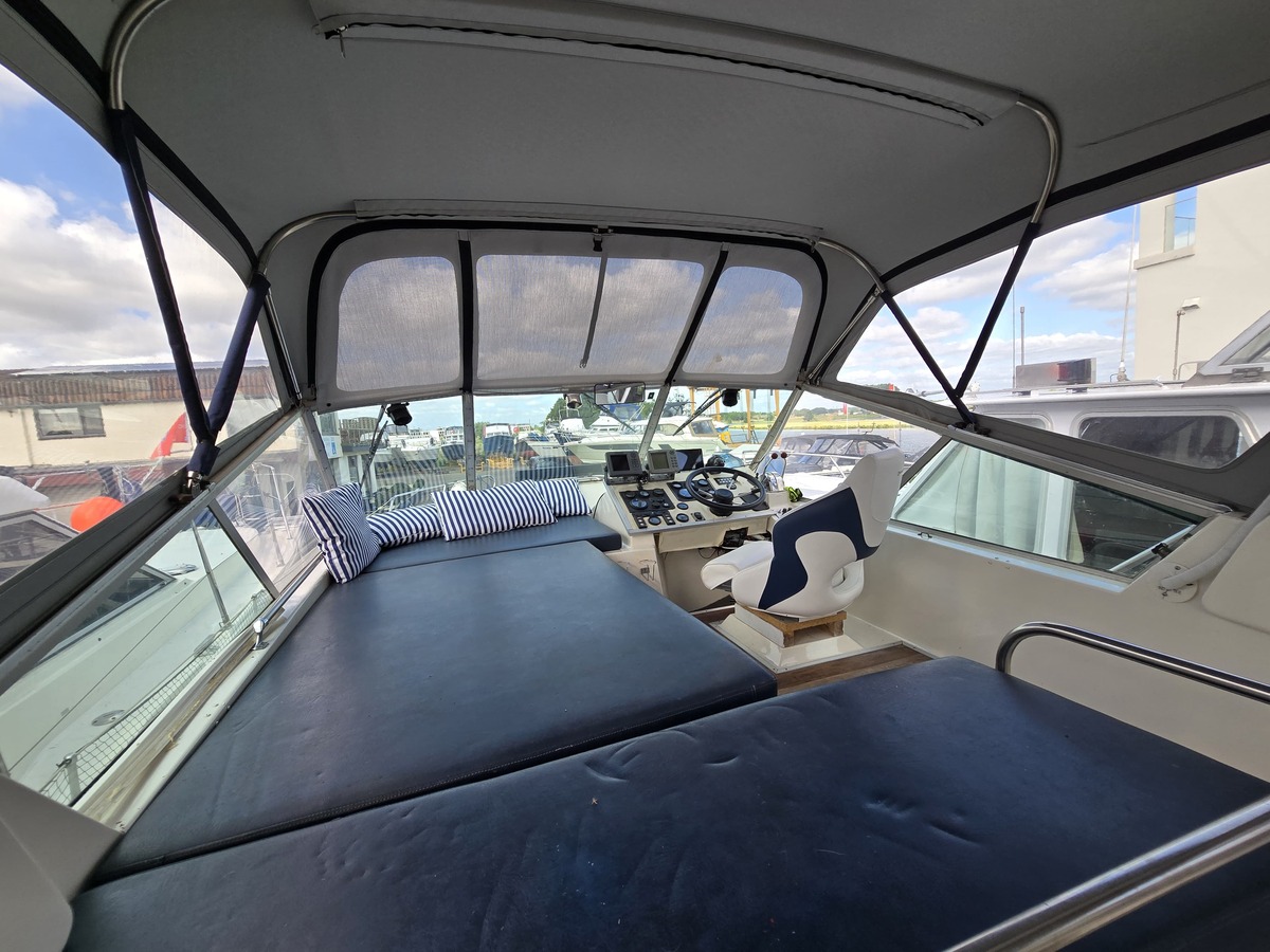 foto: 17 Fairline  32 Phantom
