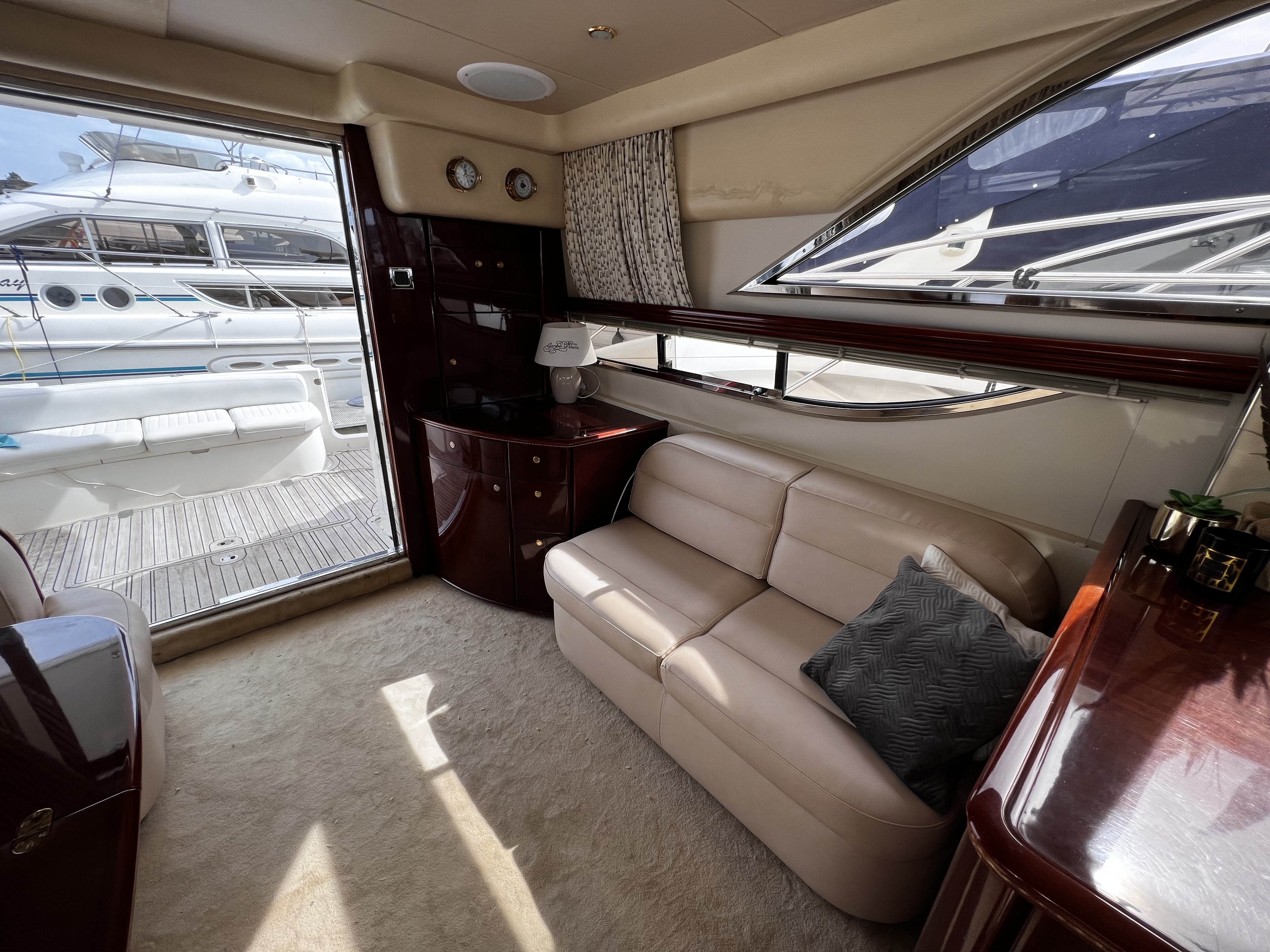 foto: 32 Princess  440