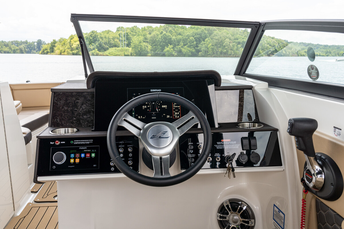 foto: 12 Sea Ray SDX 290