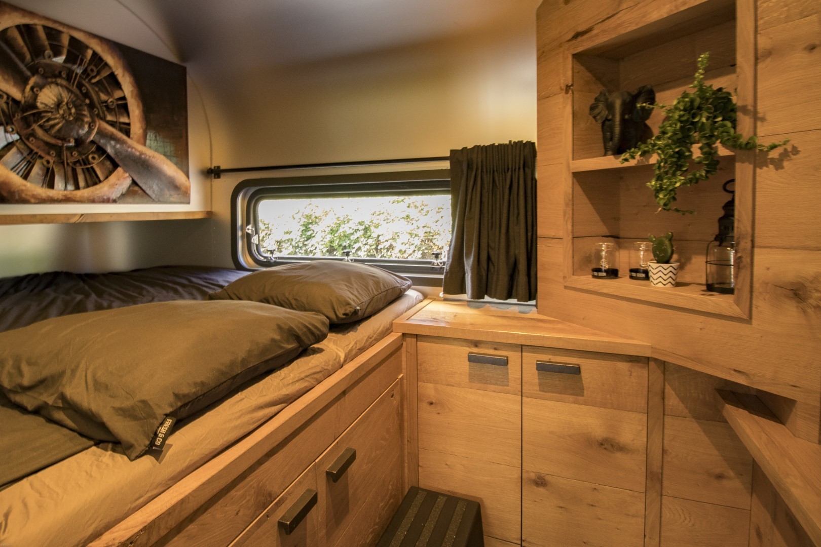 foto: 21 The Coon 1000 Houseboat