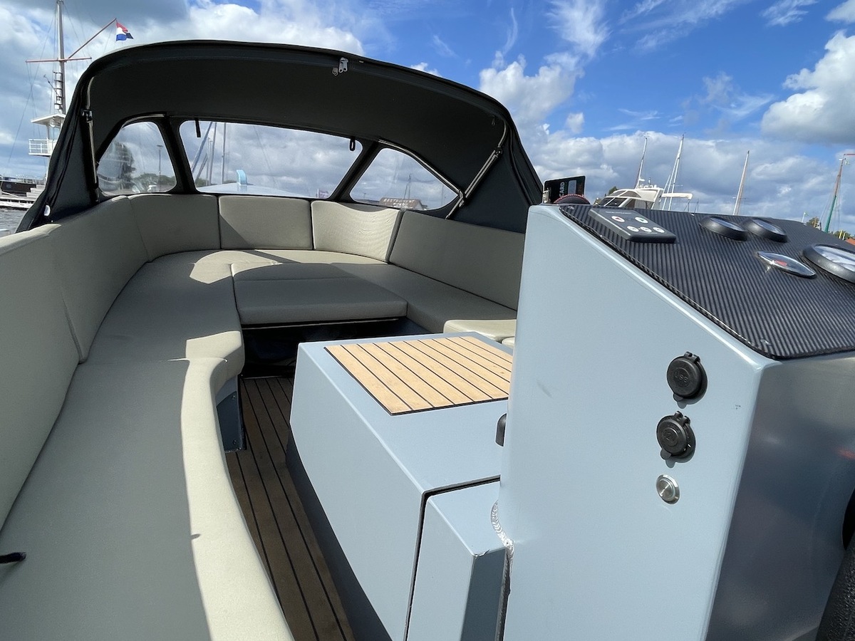 foto: 12 Navalia sloep 700