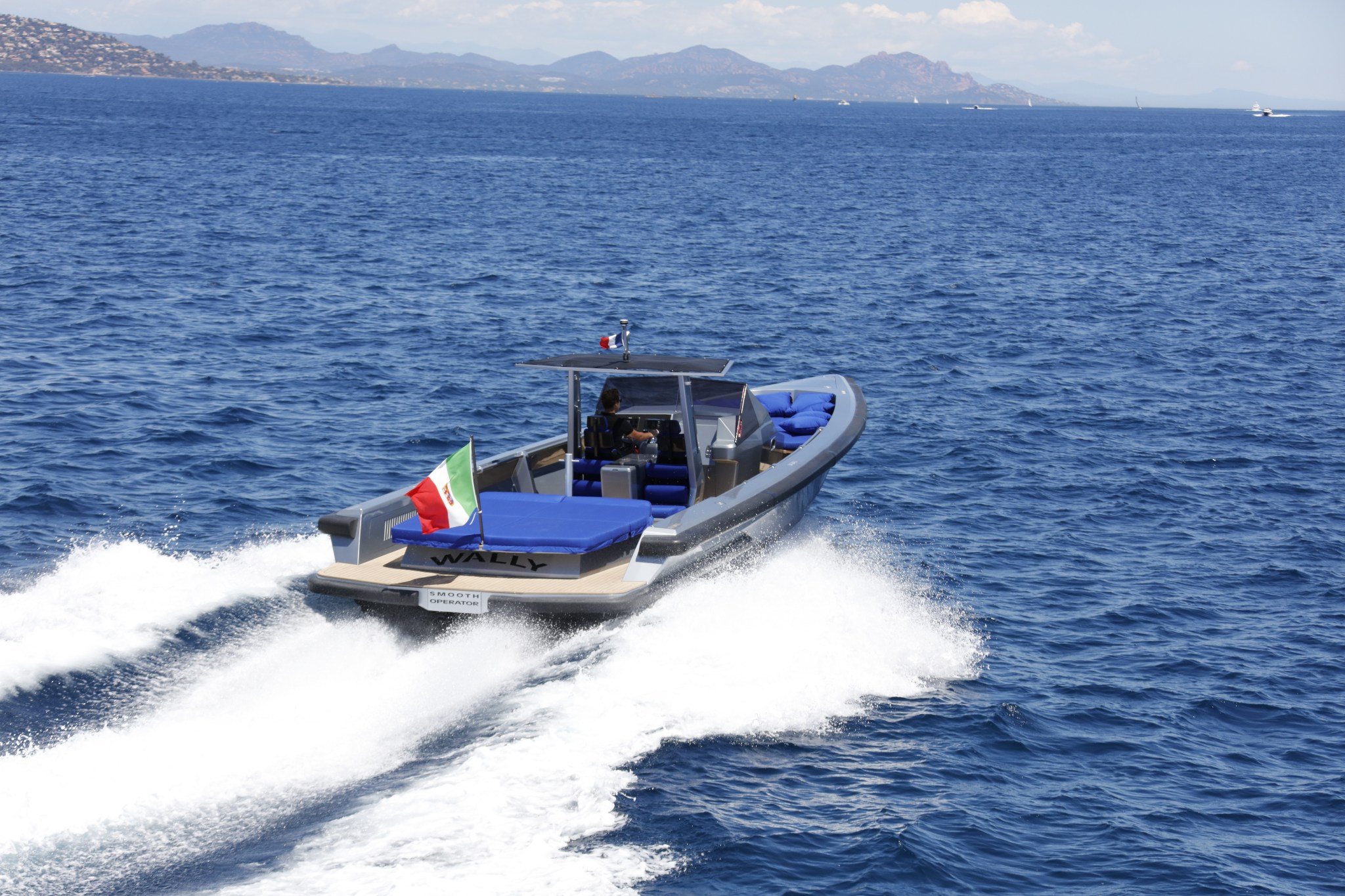 foto: 9 Wally Yachts Wally Tender 45