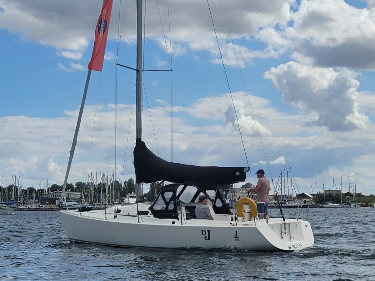 foto: 31 J Boats J105