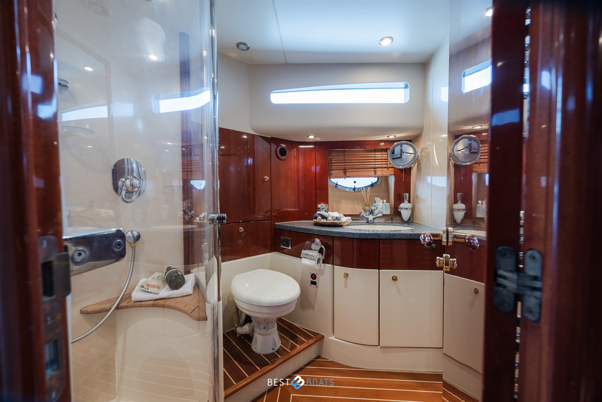 foto: 81 Fairline 58 Squadron