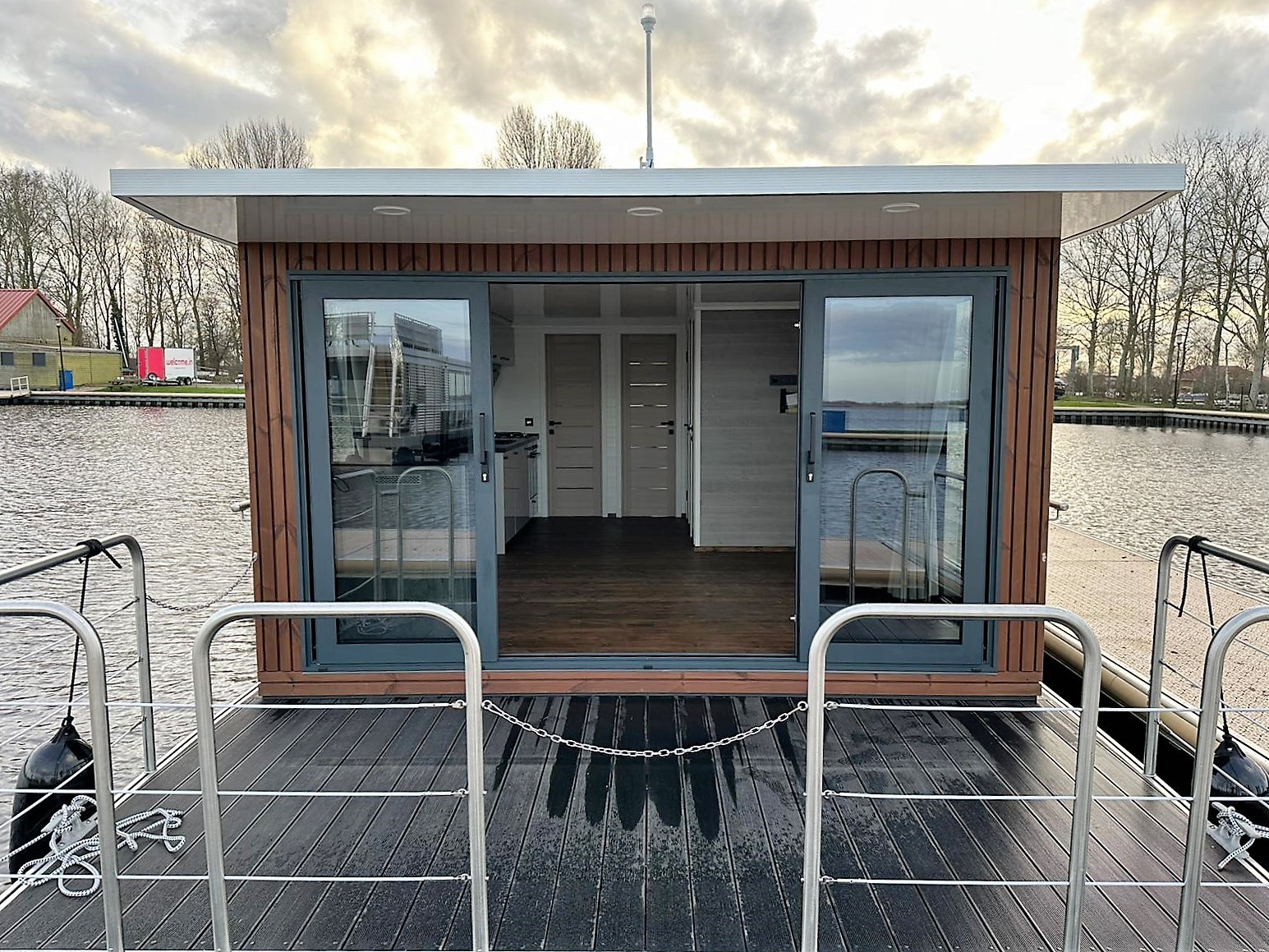 foto: 43 Nordic Season NS 40 Eco 36m2 Houseboat