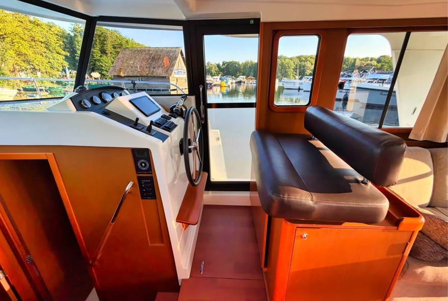 foto: 67 Beneteau Beneteau Swift Trawler 34 Flybridge