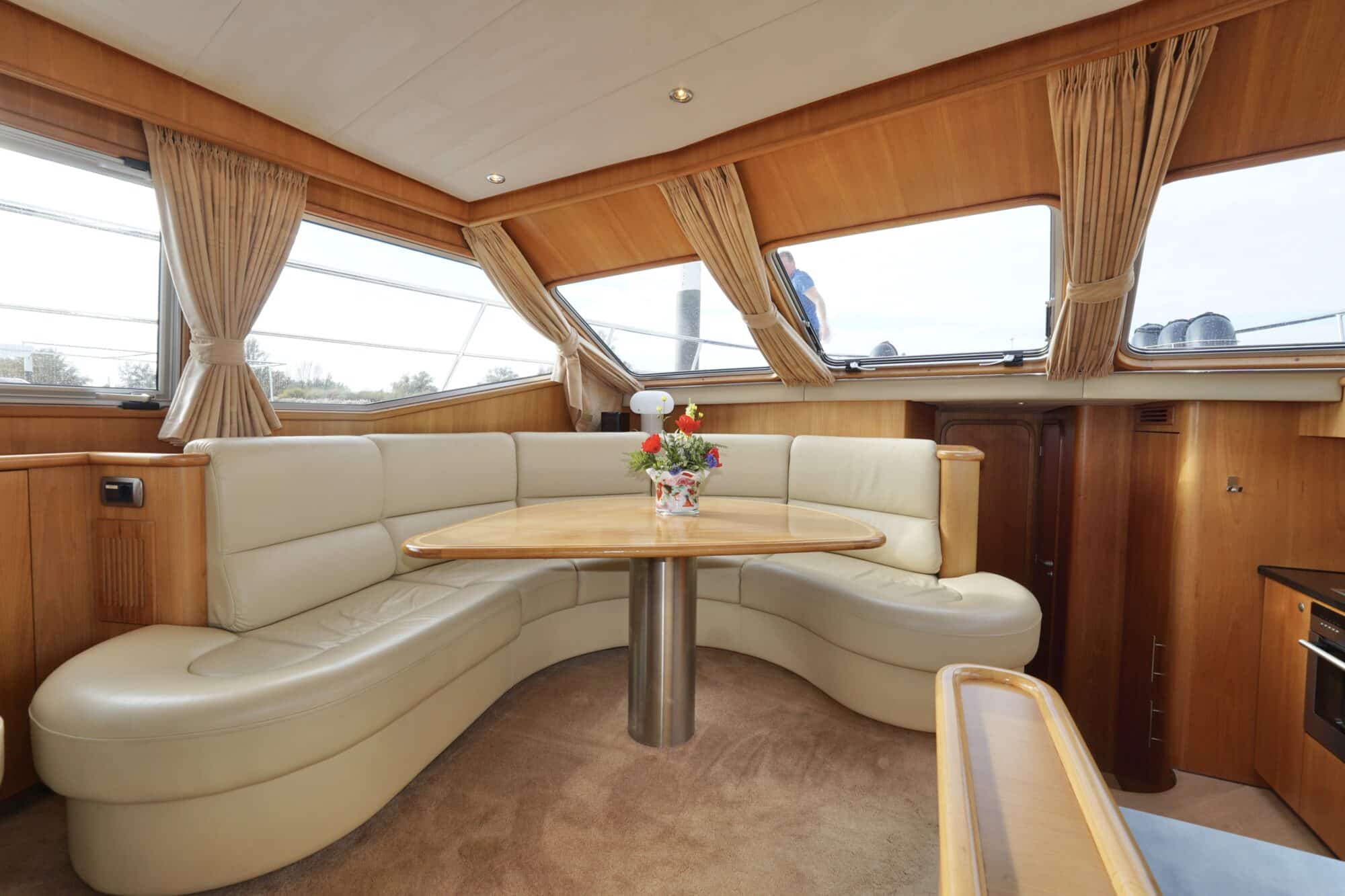 foto: 67 Van den Hoven Van den Hoven Exclusive 18.00 VS