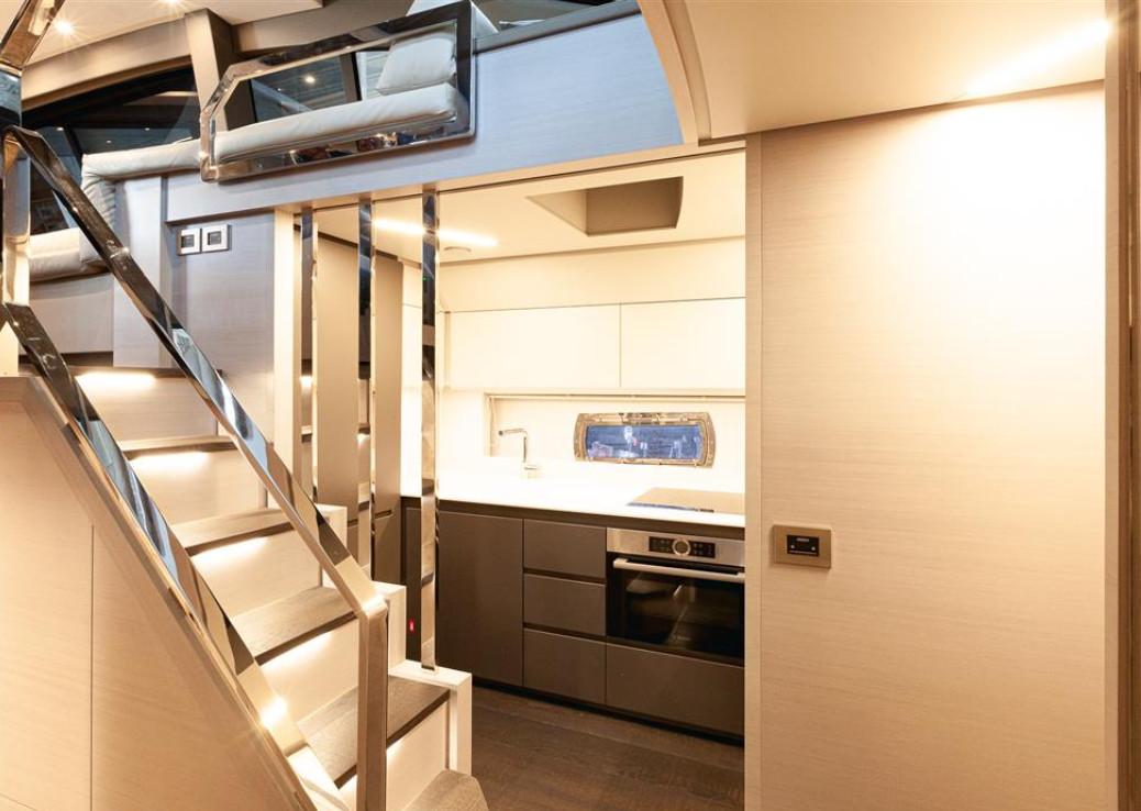 foto: 16 Pershing 7 X