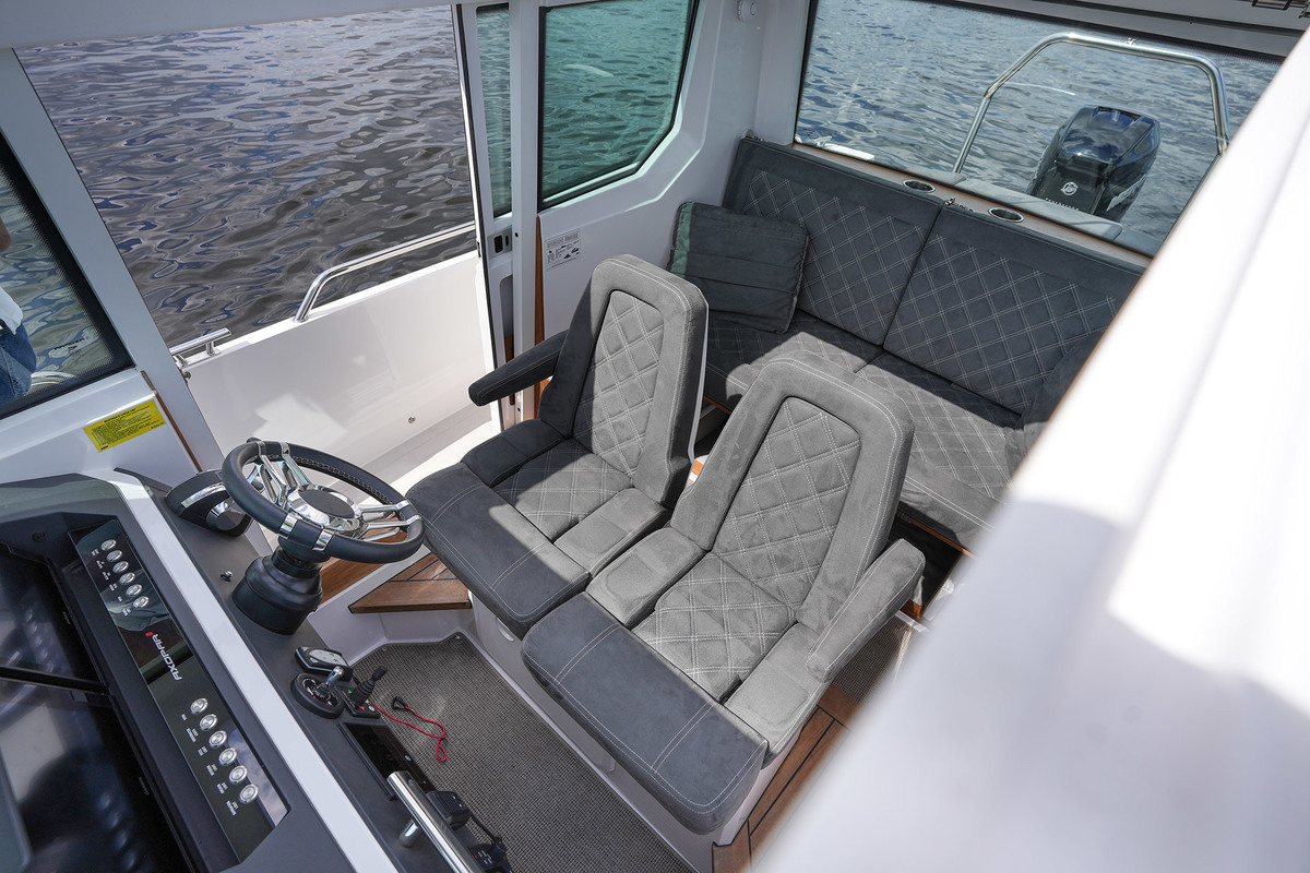 foto: 48 Axopar 28 Cabin