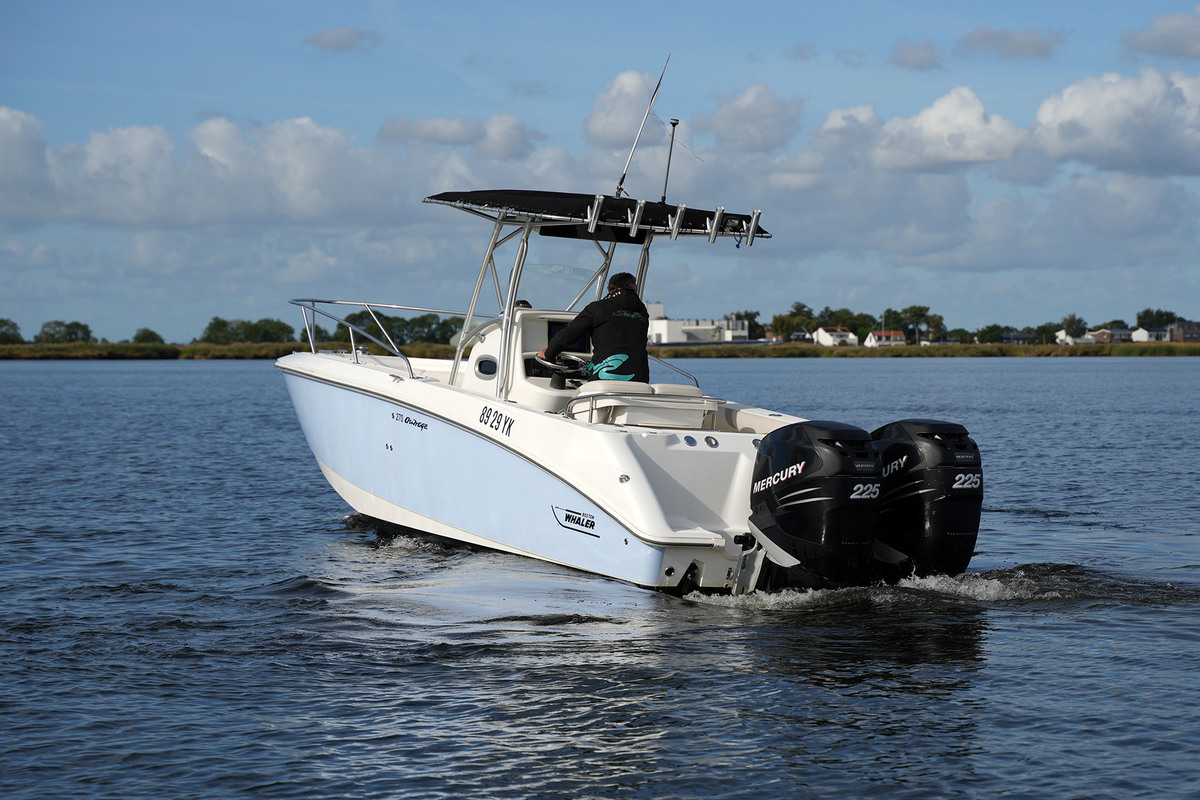 foto: 31 Boston Whaler 270 Outrage