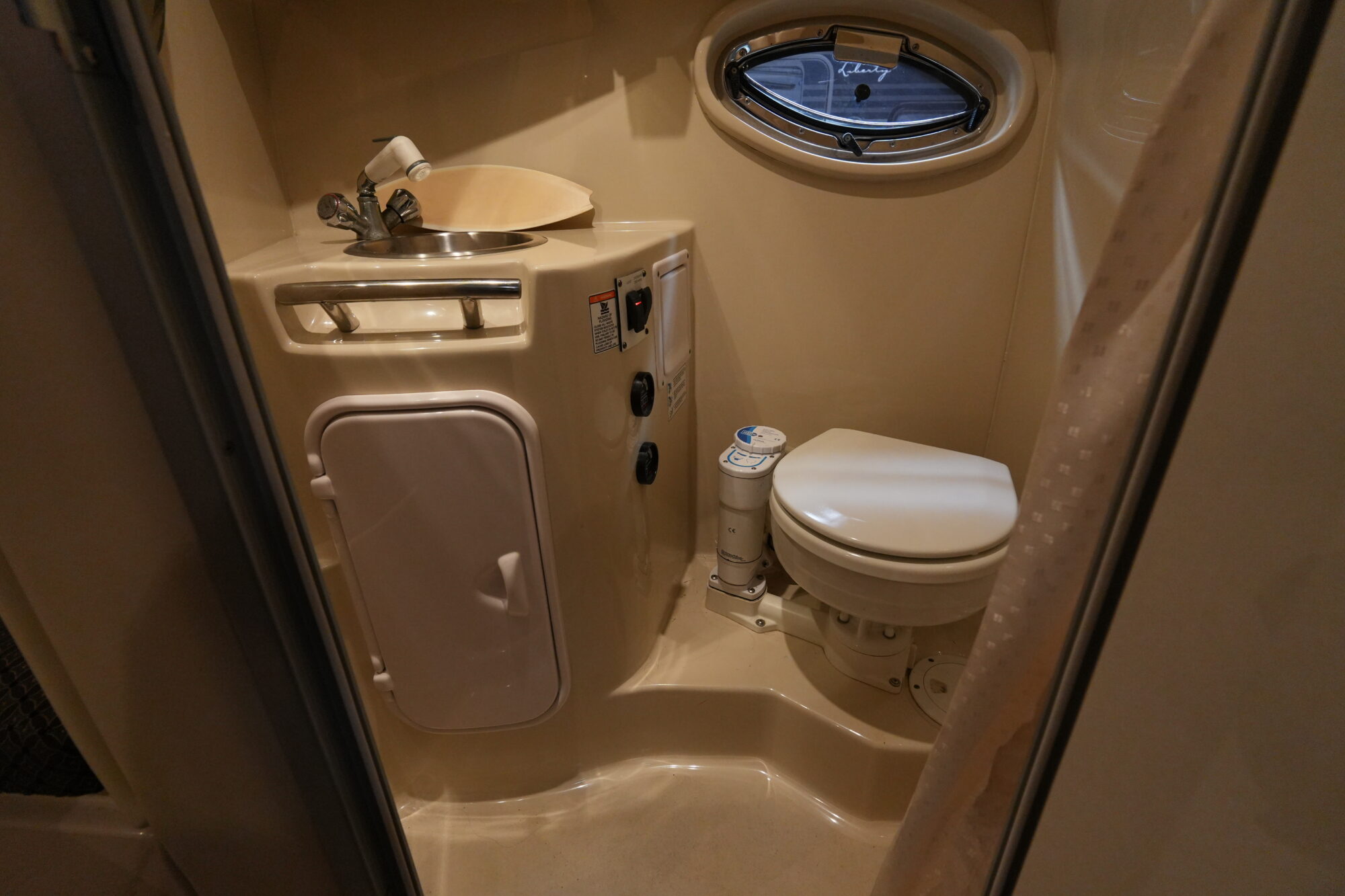 foto: 29 Four Winns Four Winns 258 Vista