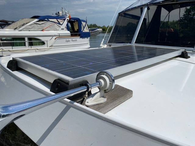 foto: 38 Crown yachts Crown Kruiser 11.90 AK Cabrio
