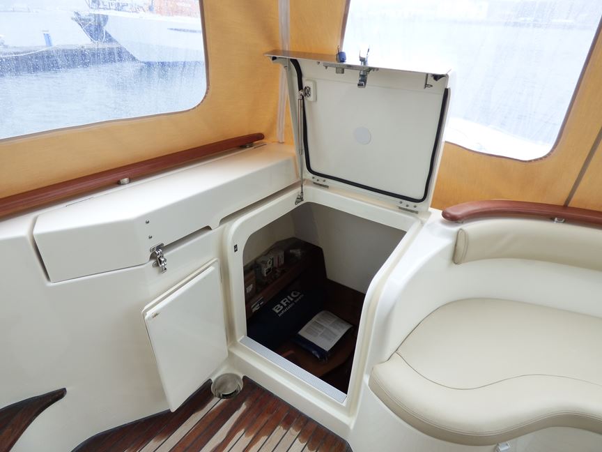 foto: 27 Prestige  46