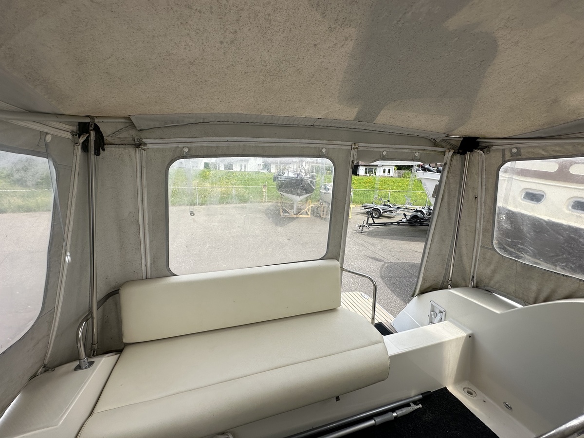 foto: 24 Bayliner 3055 Sunbridge