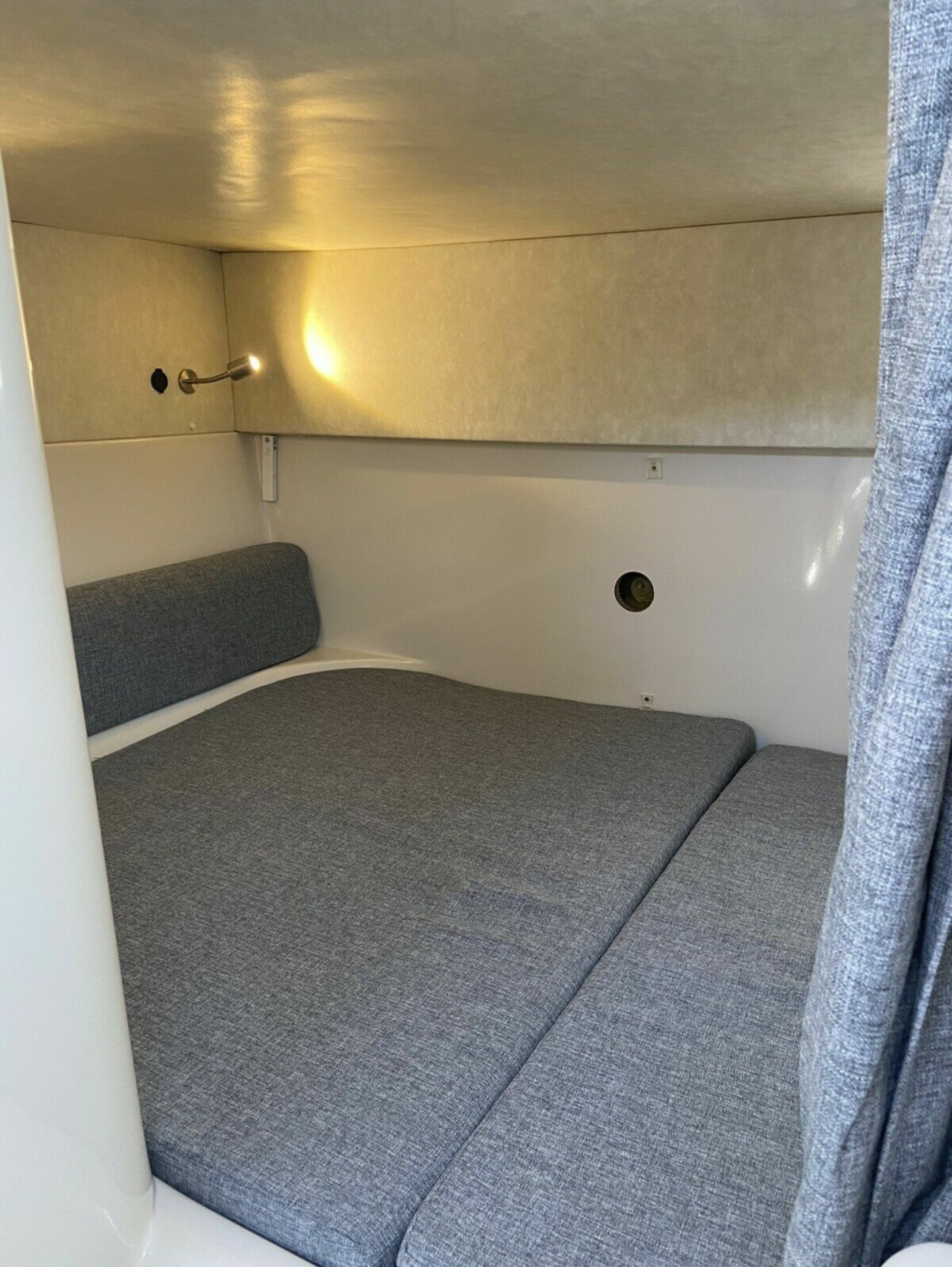 foto: 34 Gobbi 245 Cabin