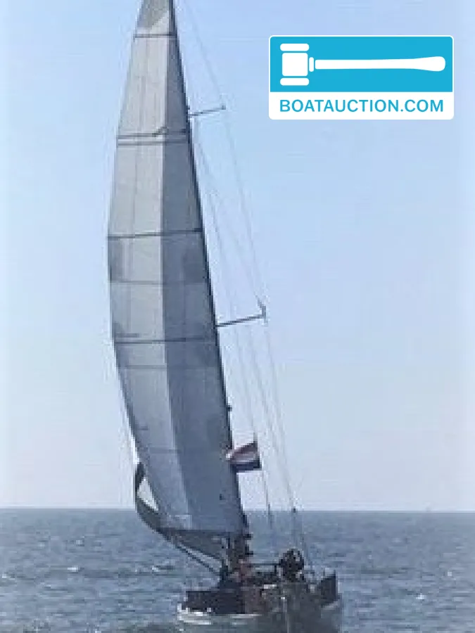 foto: 32 Frans Maas Hawk 42