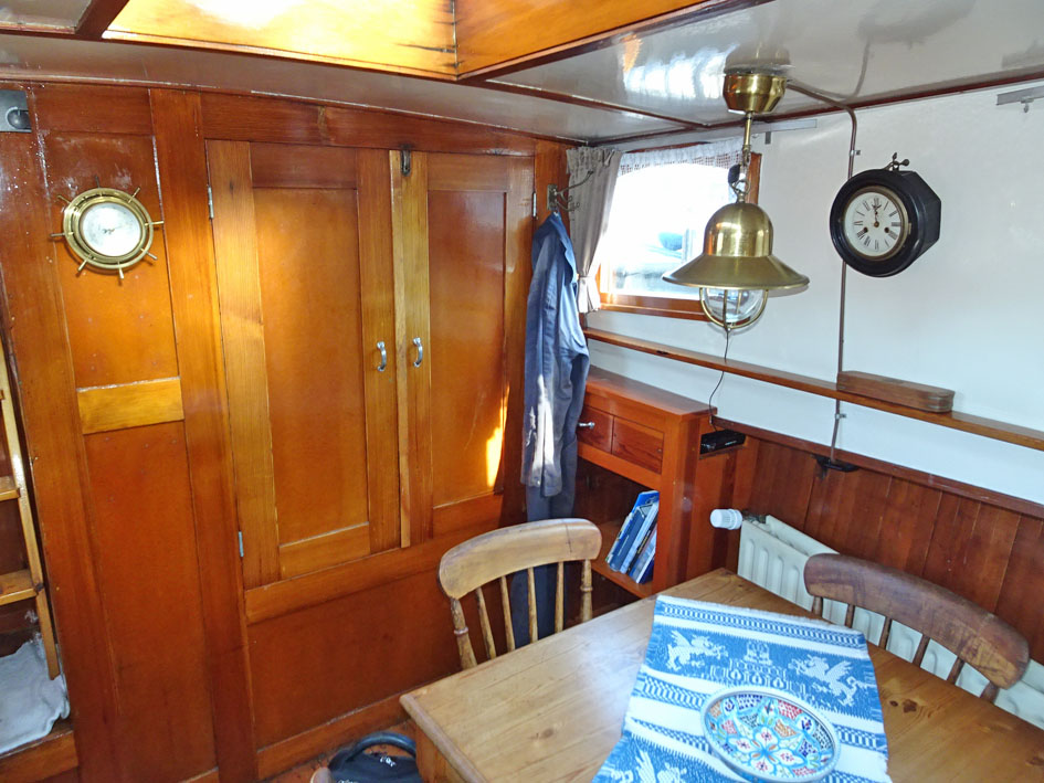 foto: 35 Motorsleepboot 13.90, IJssel