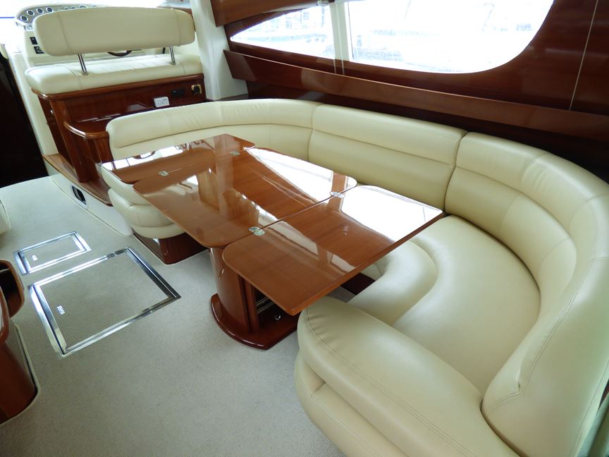 foto: 28 Prestige  46