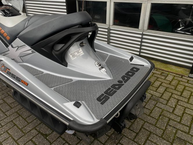 foto: 9 Sea-Doo RXT 255 RS