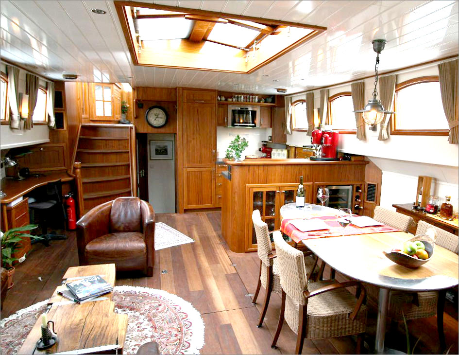 foto: 48 Luxe Motor Cruise 19.75