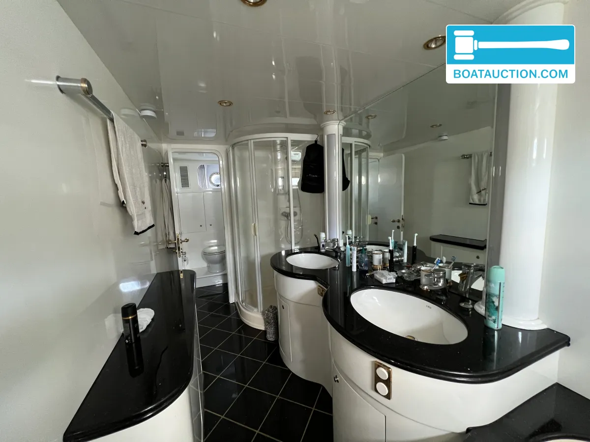 foto: 18 Horizon Elegance 82S