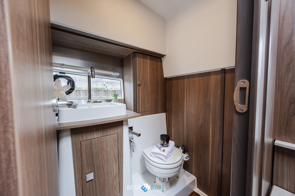 foto: 31 Sealine C330