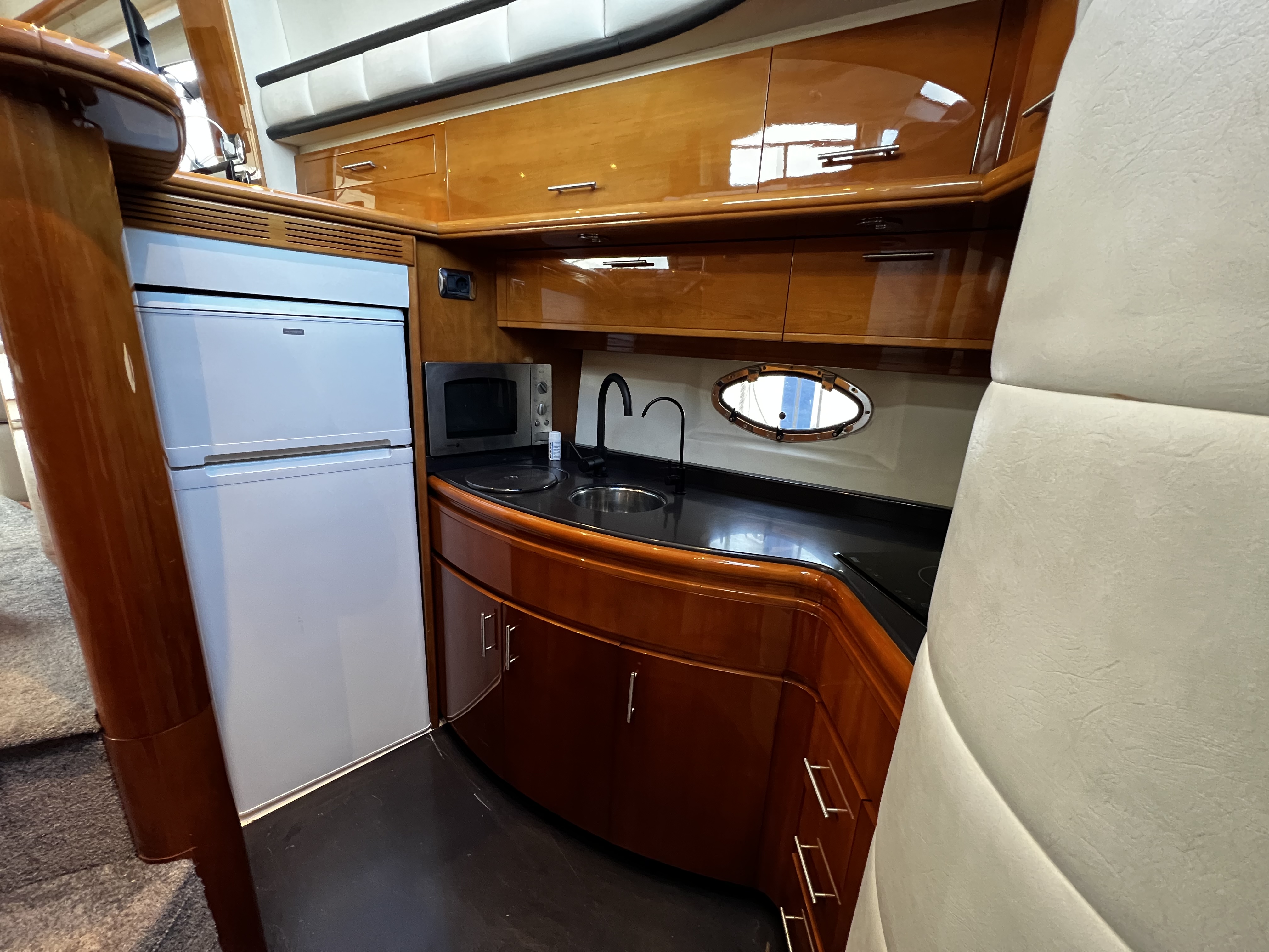 foto: 25 Astondoa  43 GLX