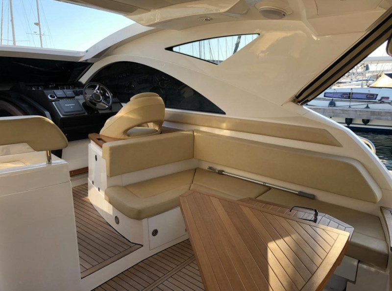 foto: 11 Fairline Targa  44 HT