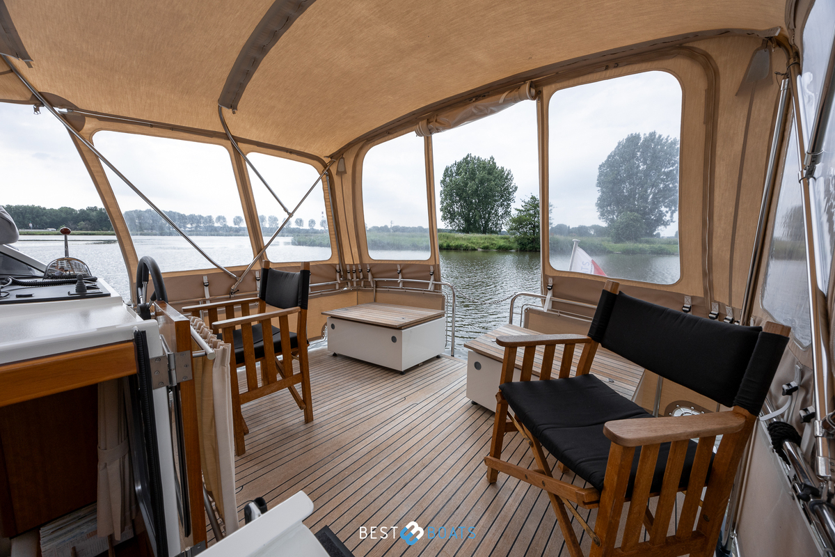 foto: 28 Linssen Grand Sturdy 34.9 AC