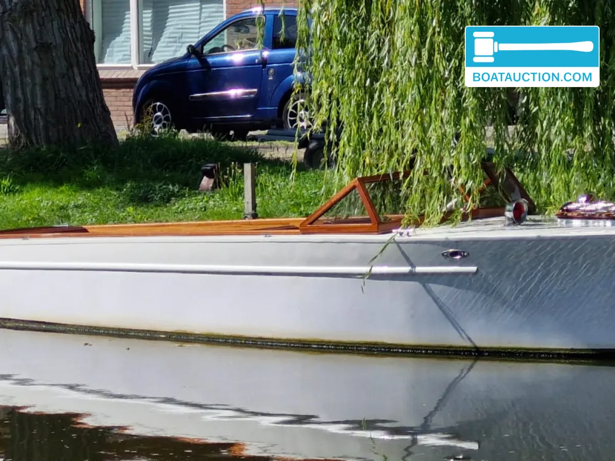 foto: 23 Klassieke Autoboot
