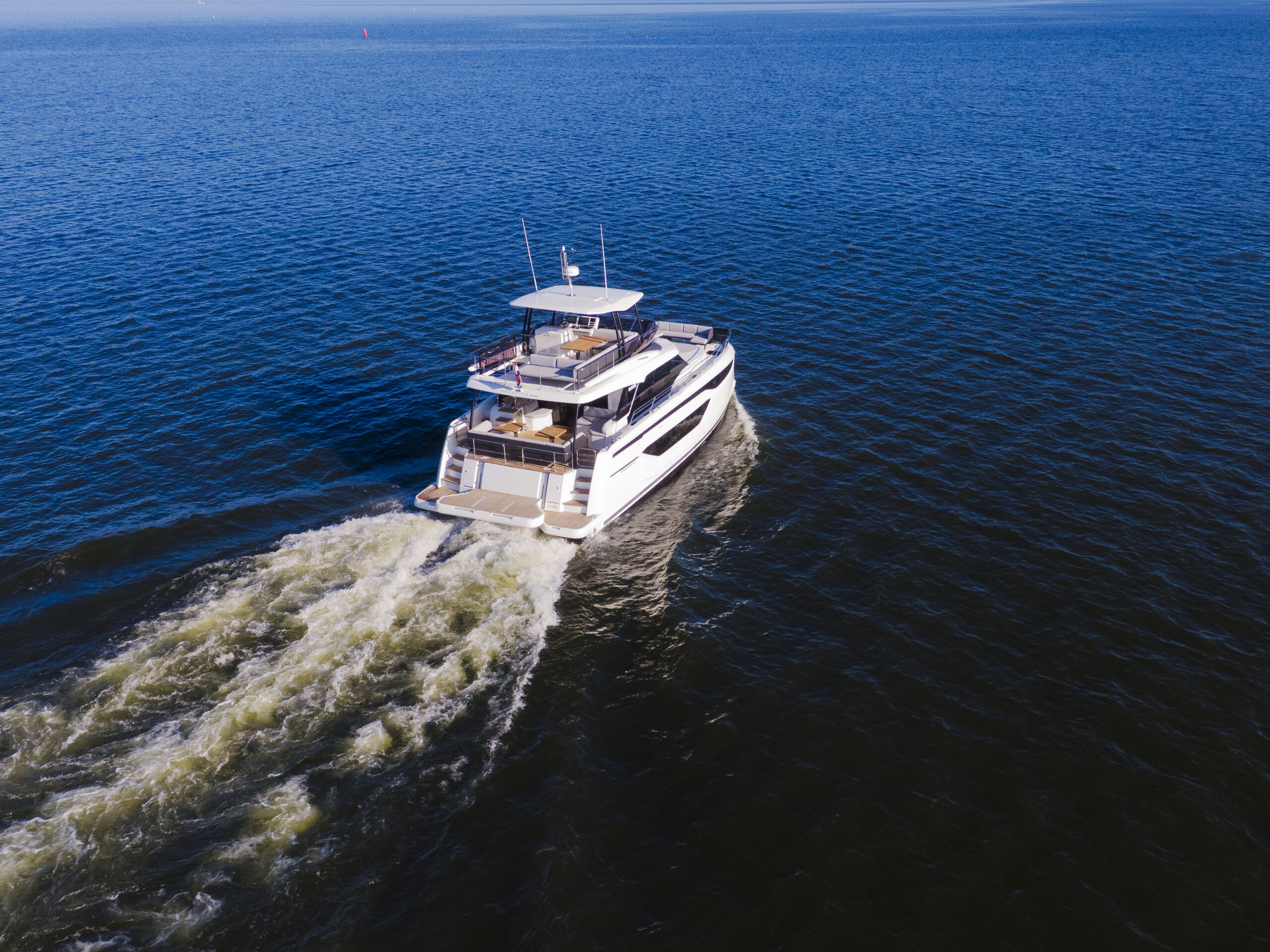 foto: 47 Prestige M48