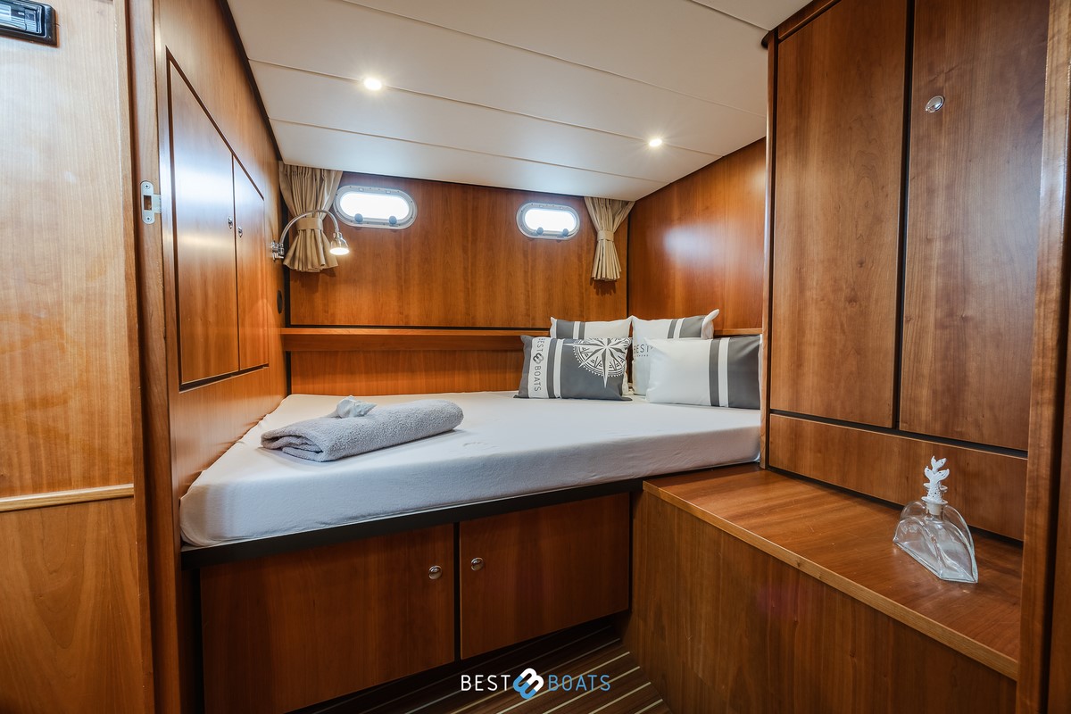 foto: 33 Linssen Grand Sturdy 34.9 AC