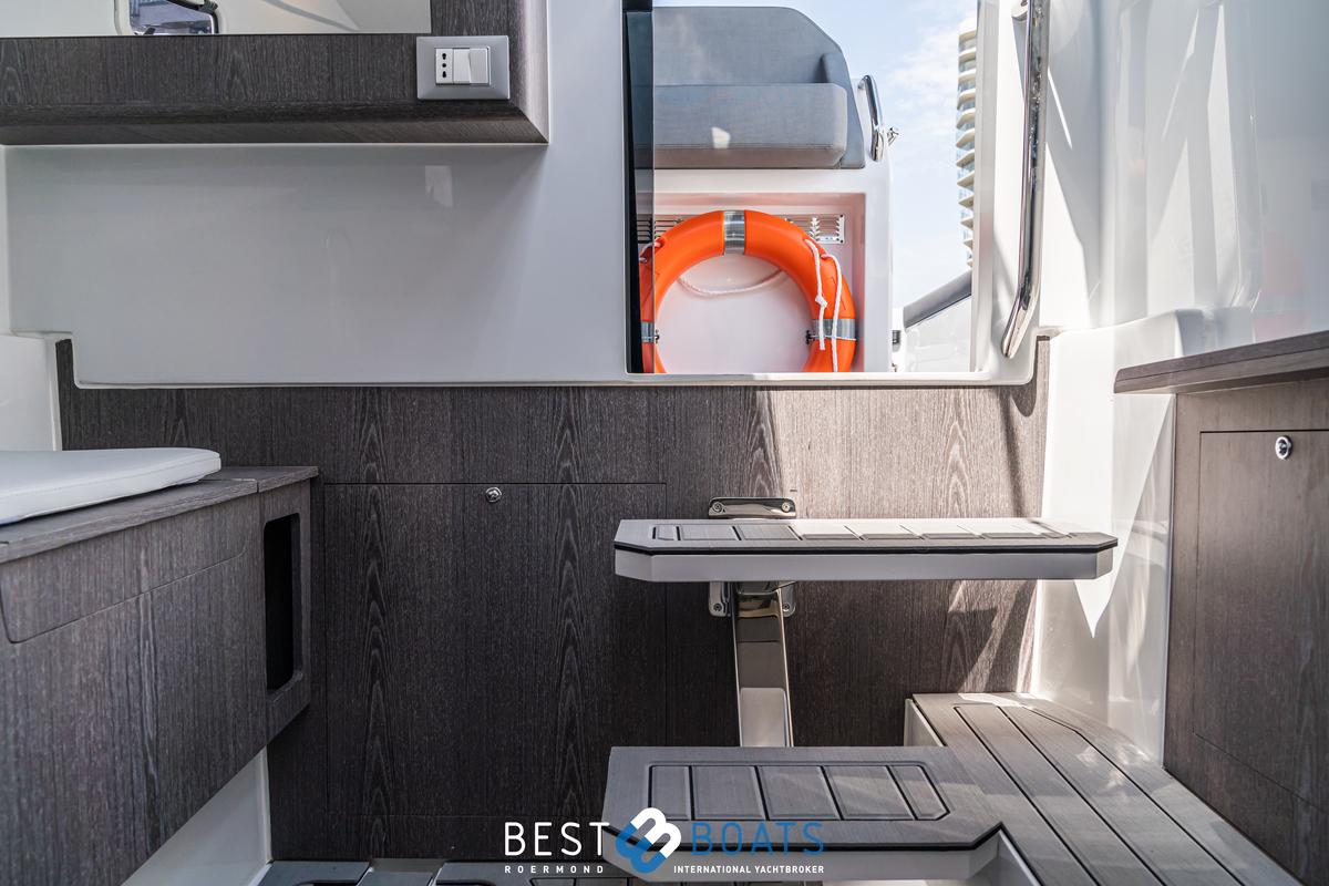 foto: 19 Pirelli 35 Outboard