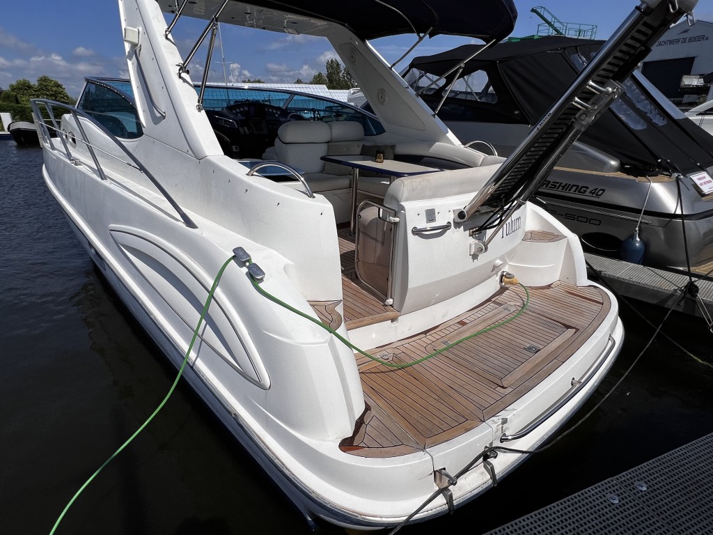 foto: 28 Sealine  S38