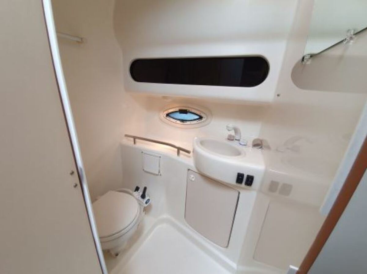 foto: 25 Bayliner 305 CIERA