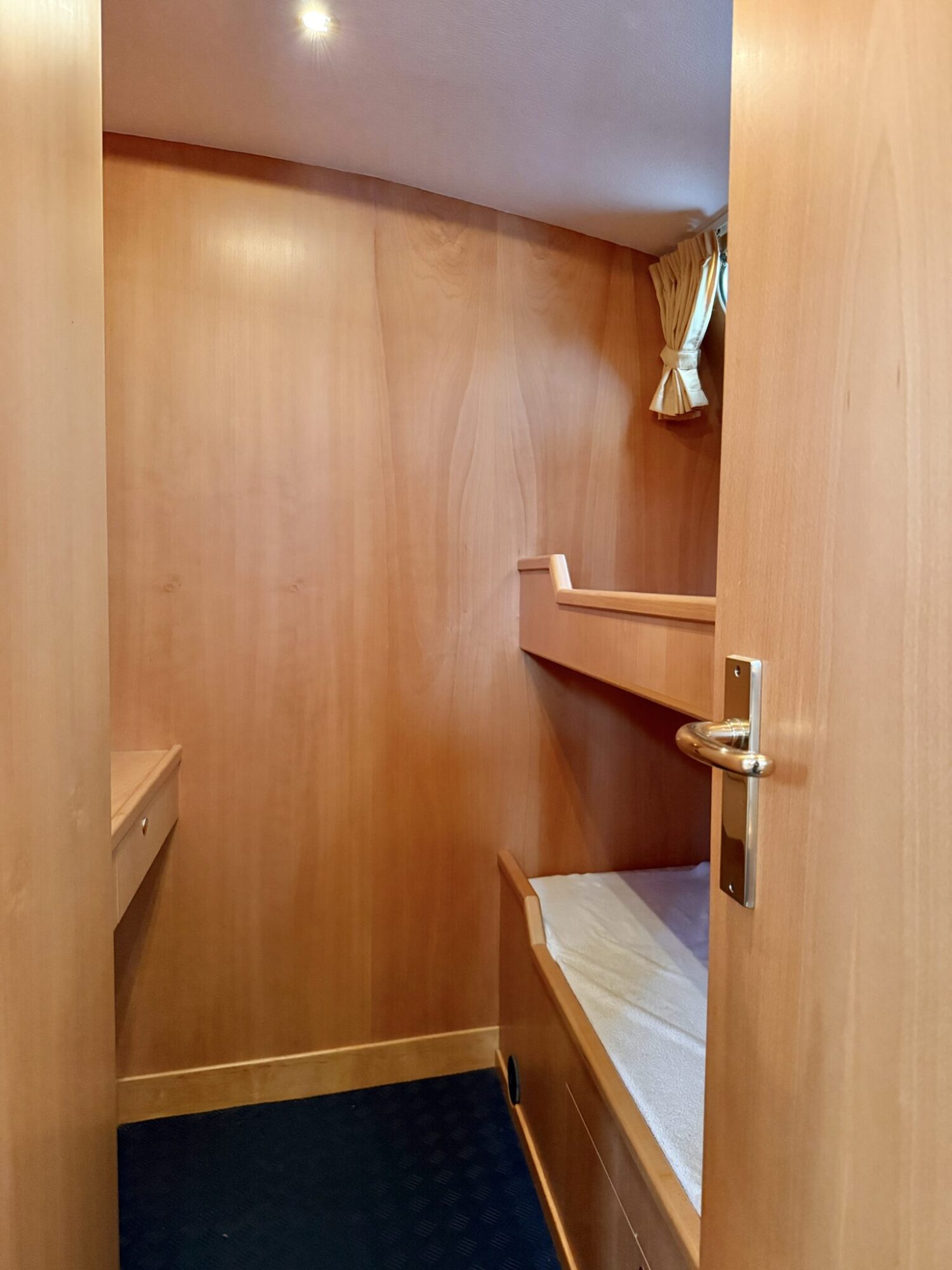 foto: 38 Pilot Pilot 44