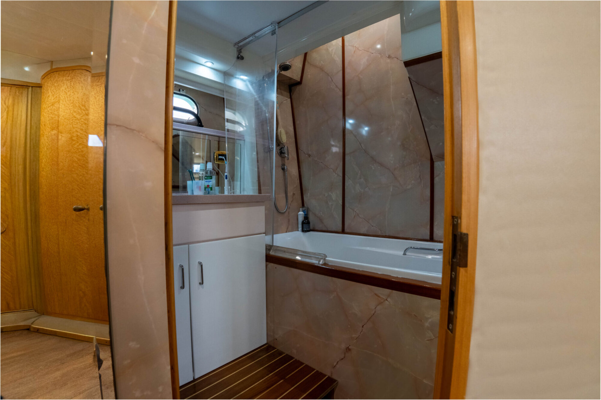 foto: 97 Fairline Fairline Squadron 62/65