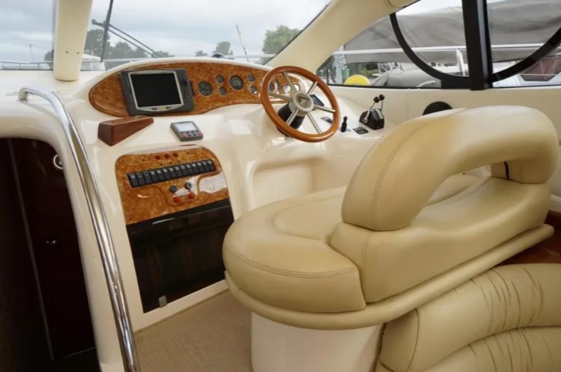 foto: 5 Azimut 39 Fly