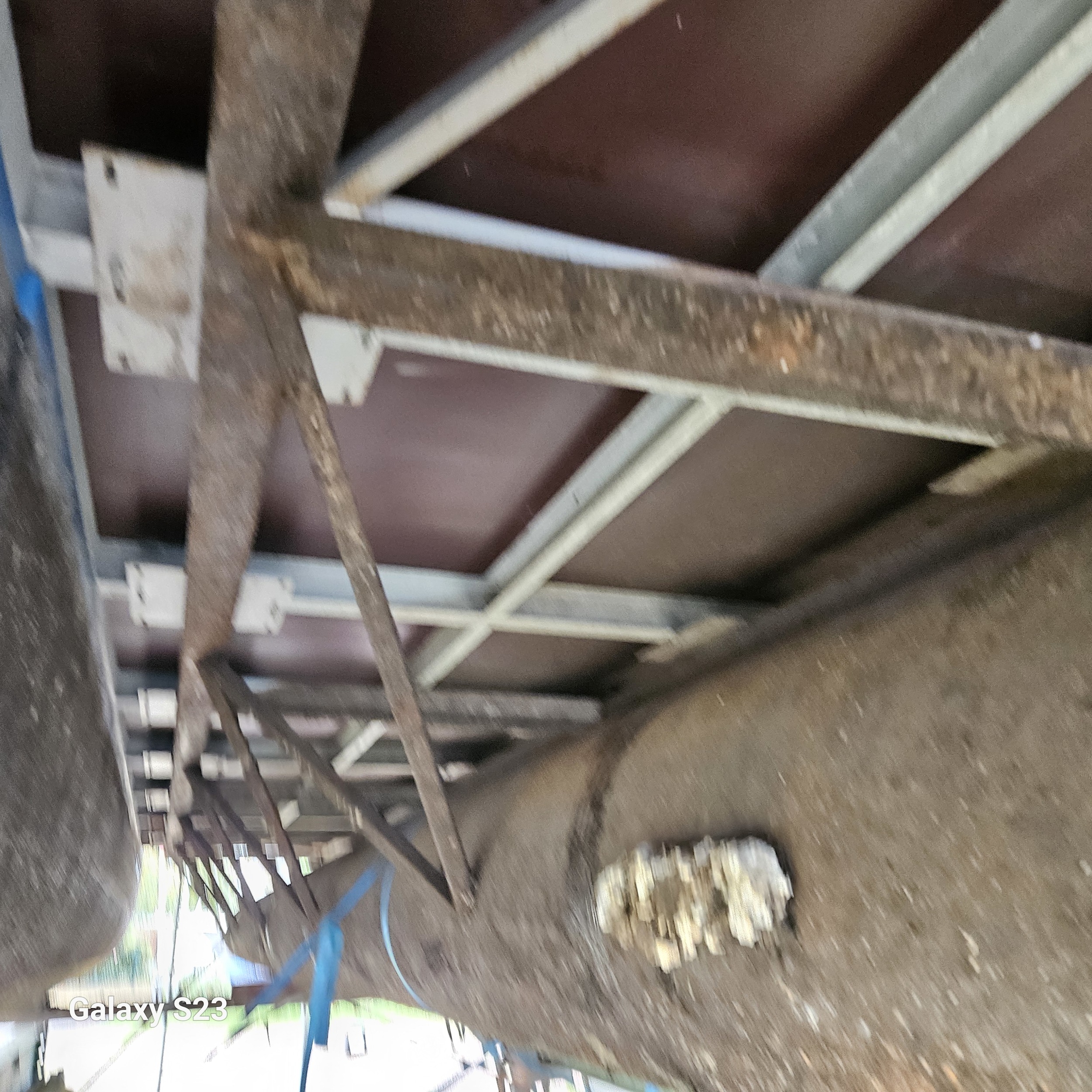 foto: 19 LST Boatin (onderstel) Houseboat