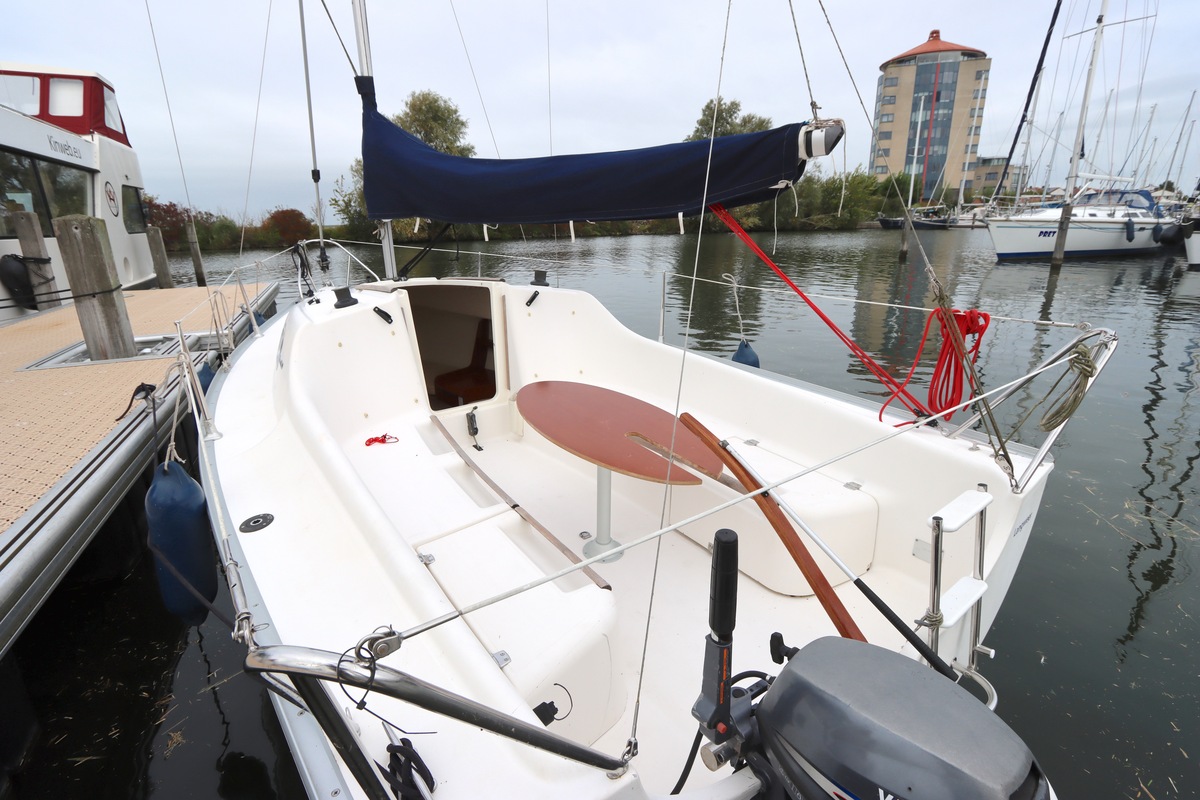 foto: 17  Jeanneau Sun 2000