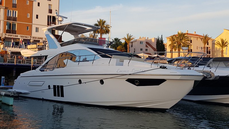 foto: 27 Azimut 50 Fly