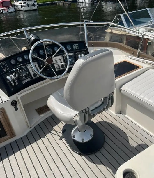 foto: 5 Carver 28 Voyager