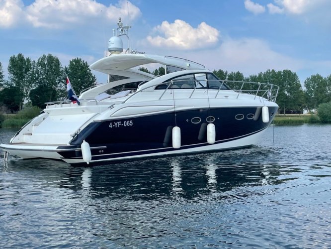 foto: 17 Princess V45 Open