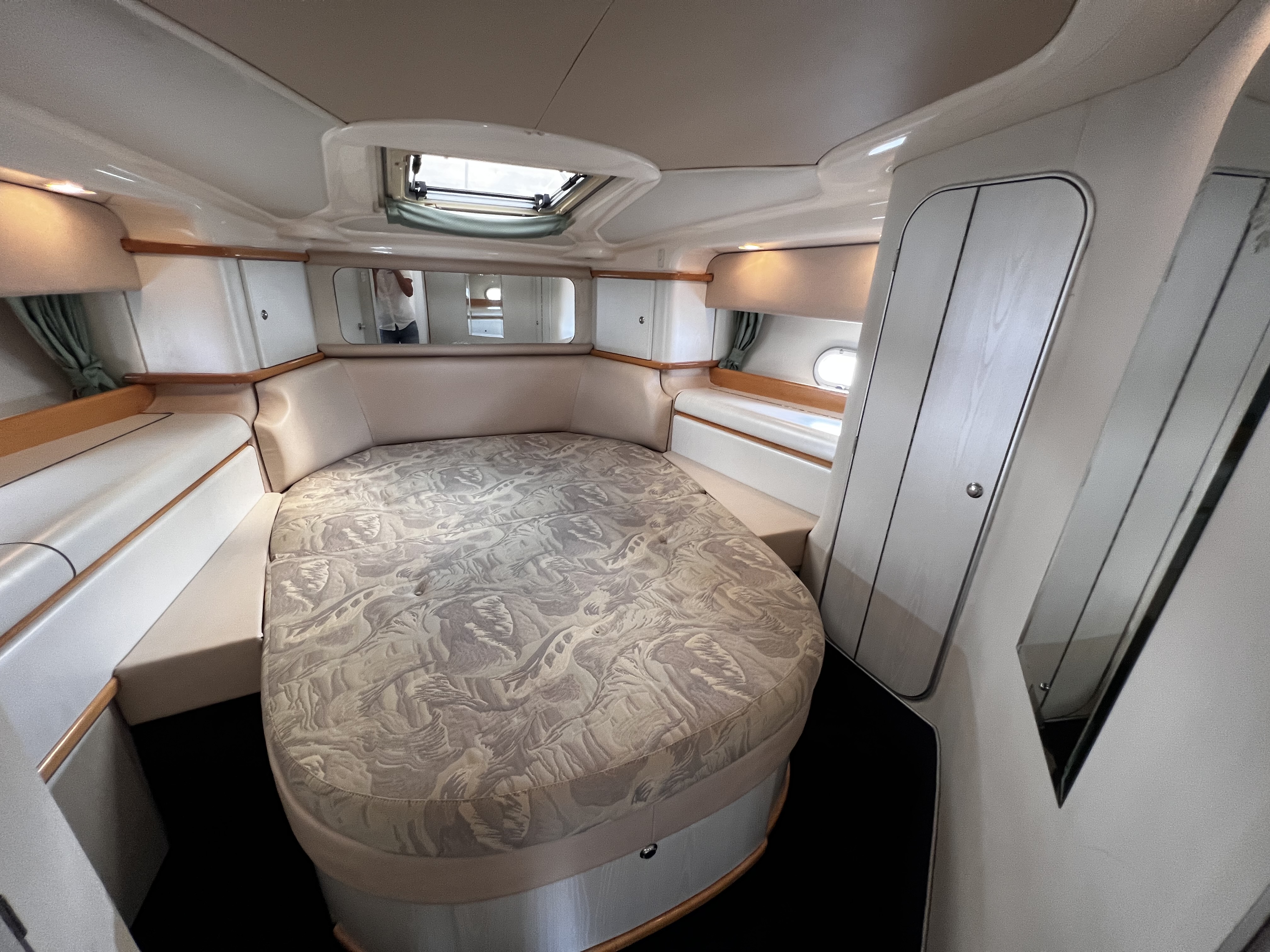 foto: 26 Sealine 420 Statesman