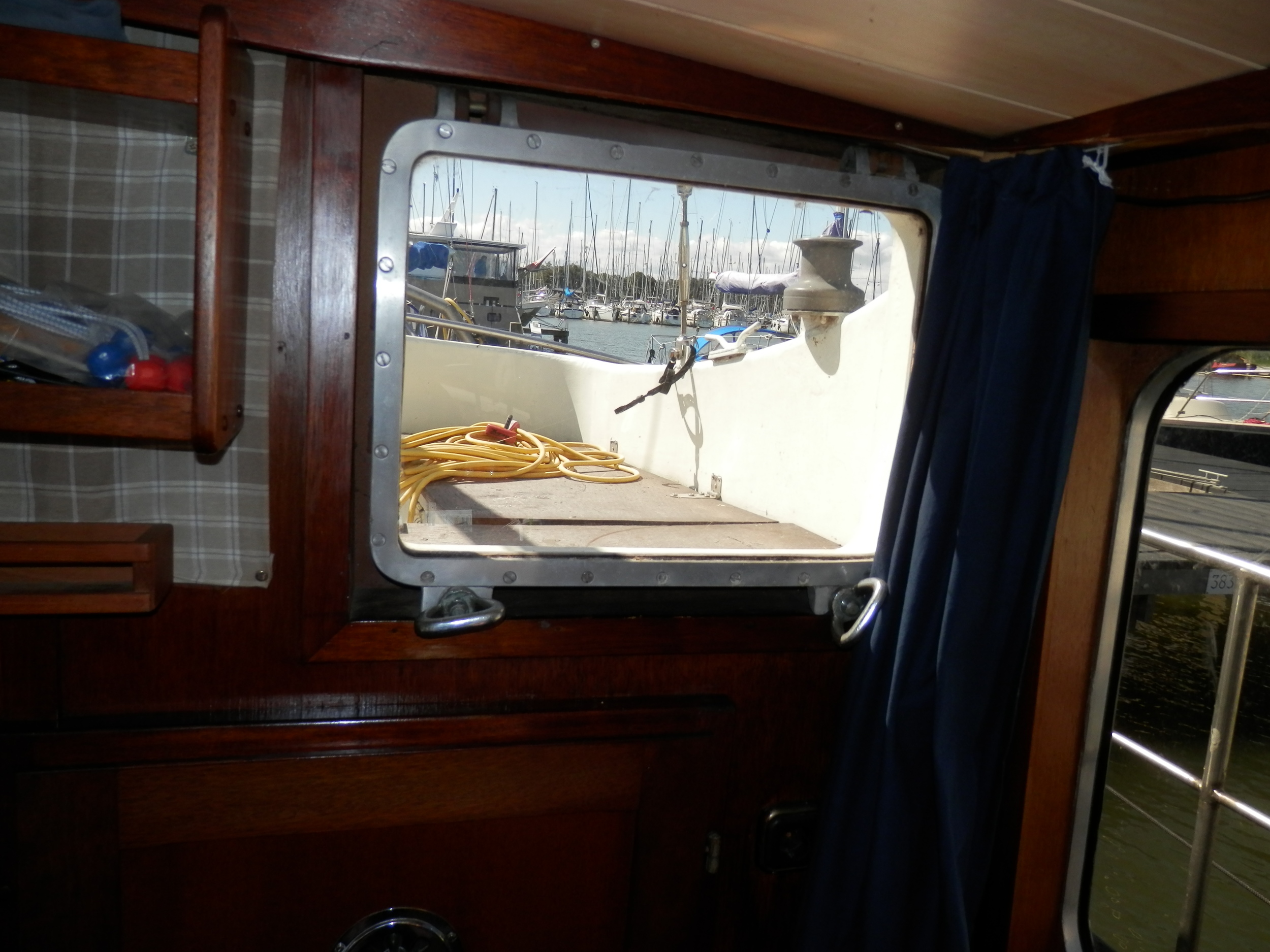 foto: 91 MOTORSAILER Kallipygos 10.00
