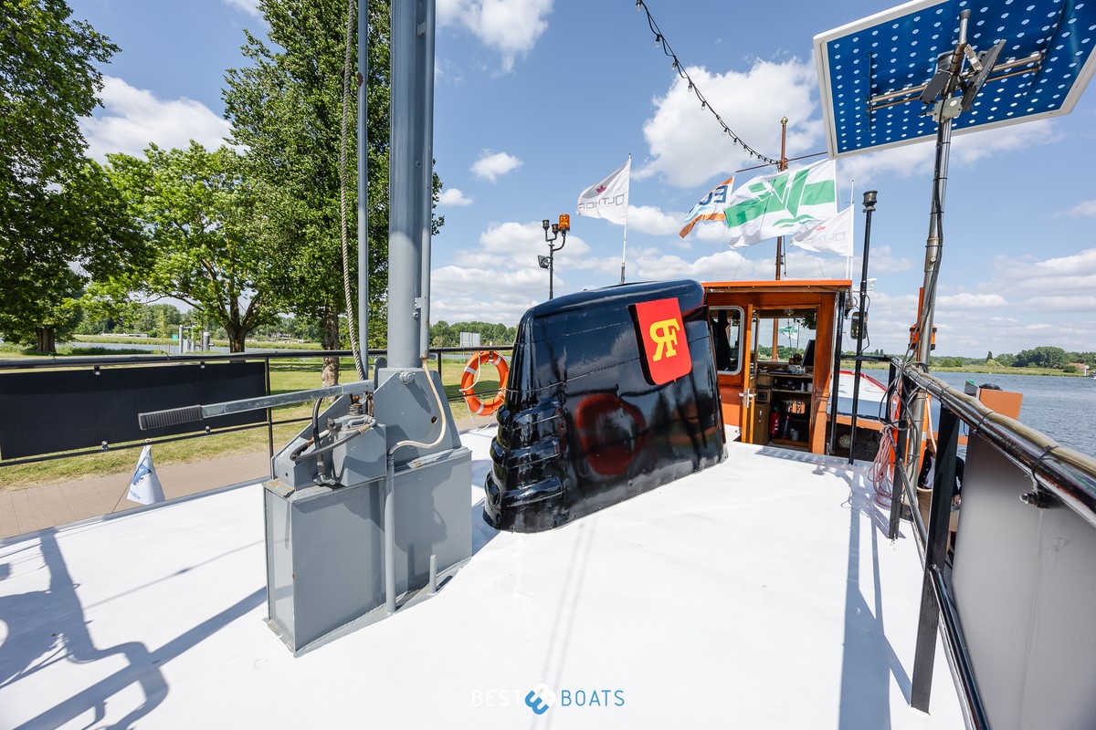 foto: 56 Sleepboot Limburgia
