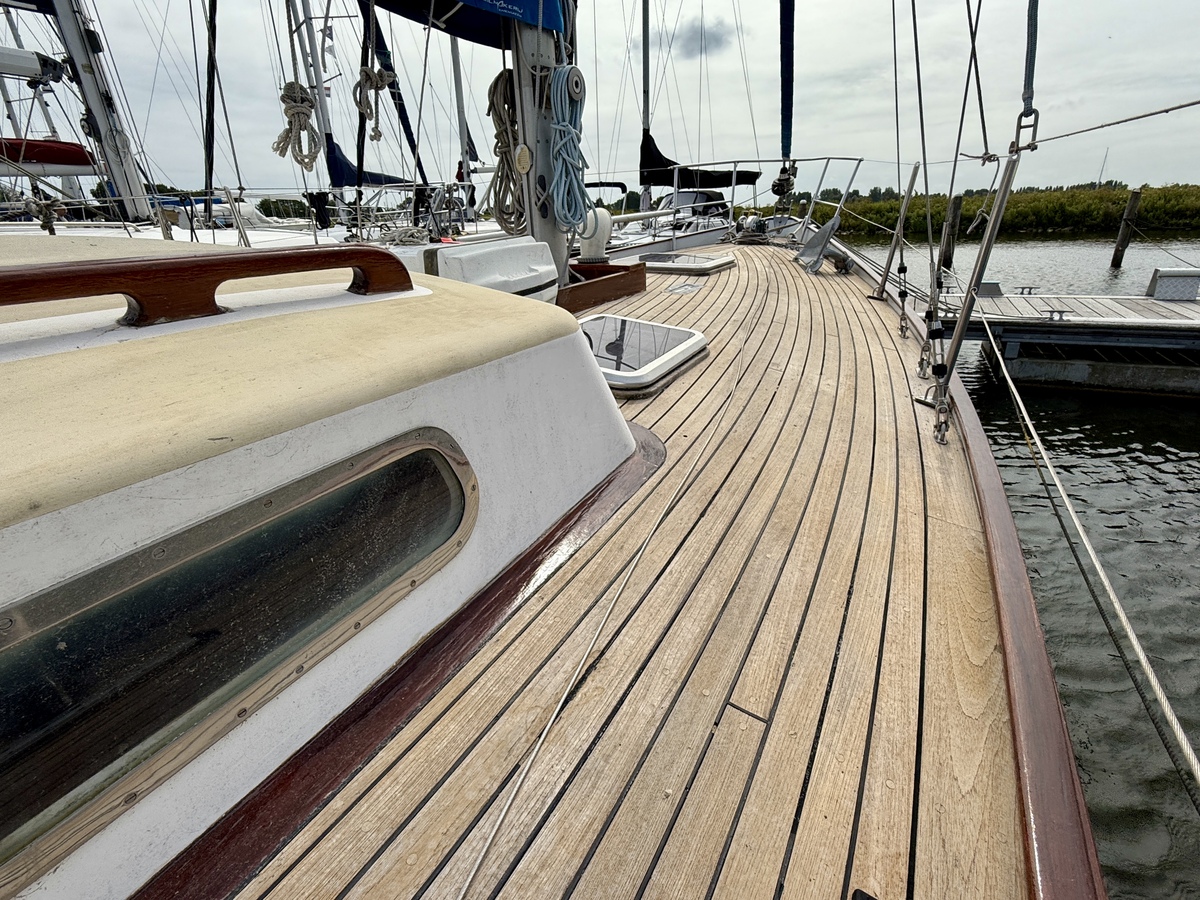 foto: 74 Tradewind 33