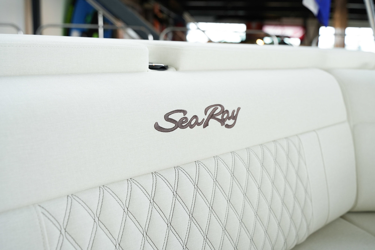 foto: 39 Sea Ray SLX 250