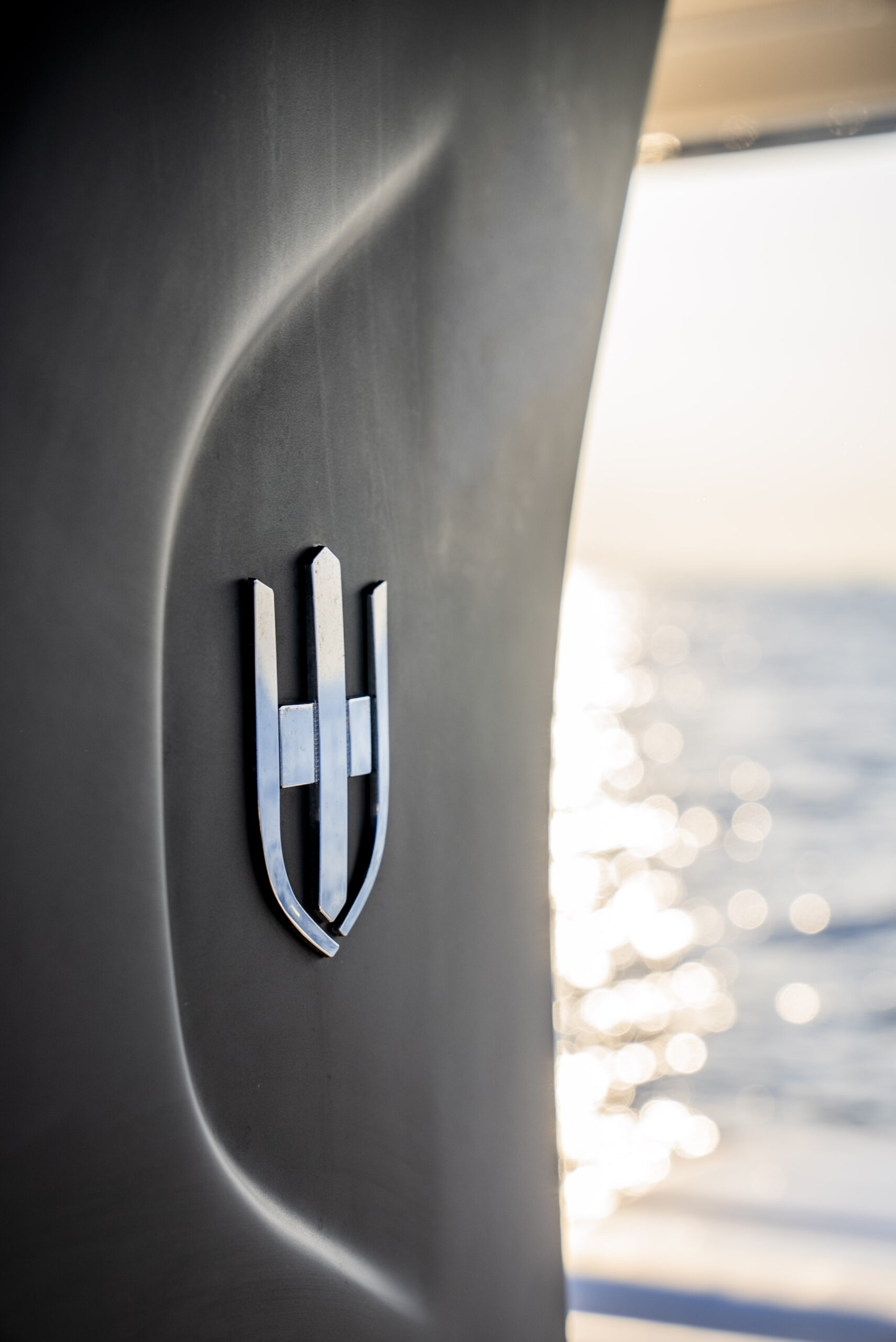 foto: 47 Invictus TT460