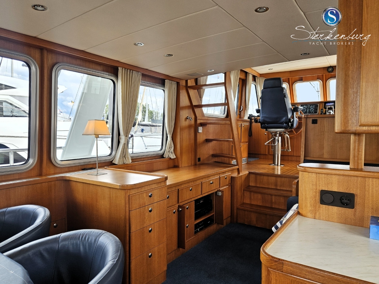 foto: 50 Almtrawler Almtrawler 1600 AD France Proof